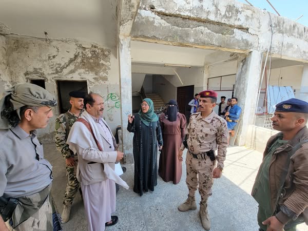 رئيسة اتحاد نساء اليمن بتعز لـ”يمن إديتور”: استلمنا المقر الرئيسي للاتحاد ولايزال سكن الناجيات تحت سيطرة اللواء 22 ميكا